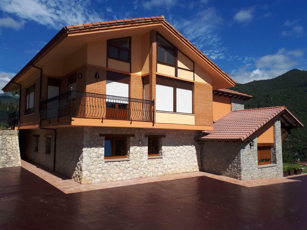 Mieses Apartamentos Camino Santo Toribio מראה חיצוני תמונה