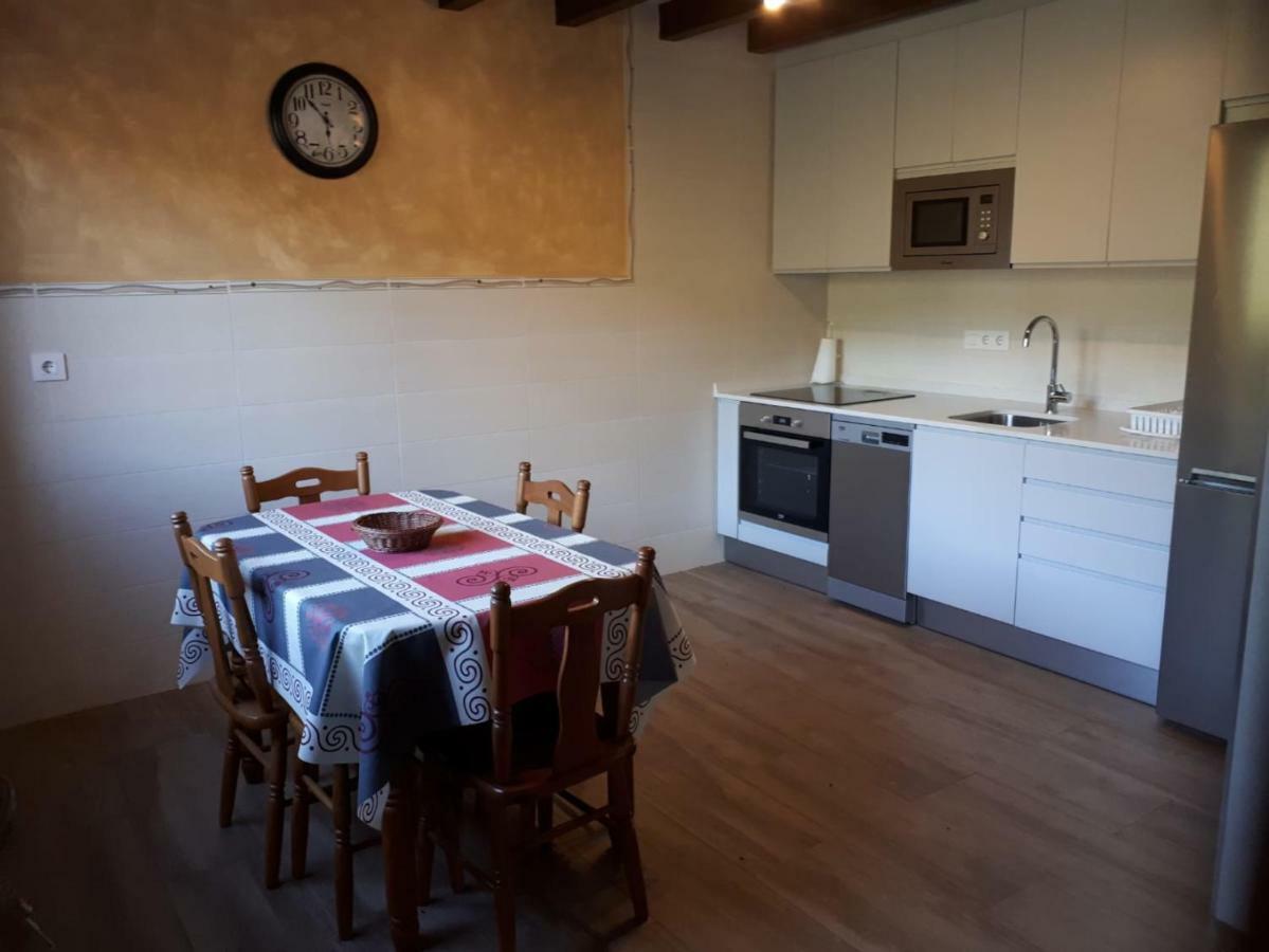 Mieses Apartamentos Camino Santo Toribio מראה חיצוני תמונה