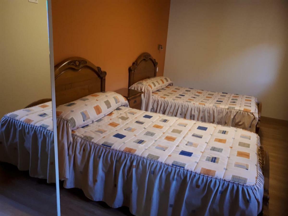 Mieses Apartamentos Camino Santo Toribio מראה חיצוני תמונה